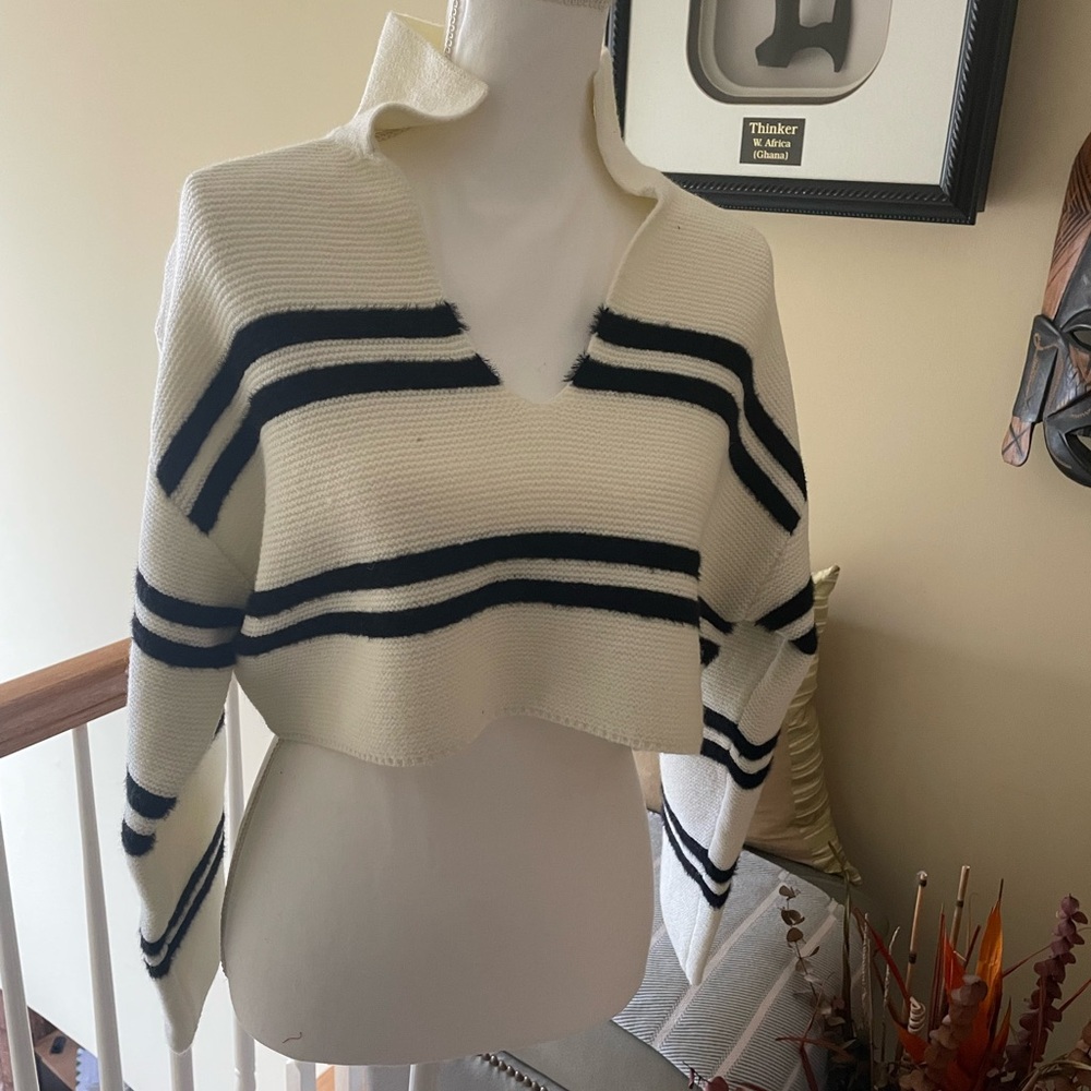 ButterMelon Black and White Striped V-Neck Crop Sweater NWOT - Picture 2 of 8